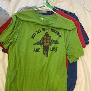 Men’s north face shirt